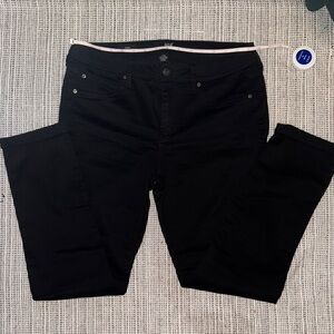 a.n.a Black Skinny Jeans with Rich Color